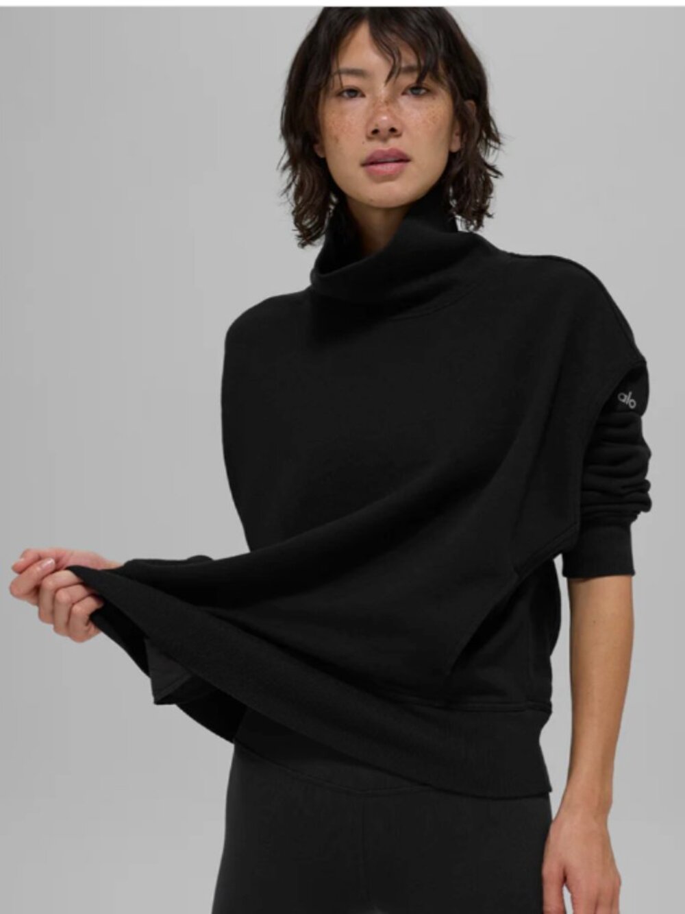ALO Yoga Hazy Mock Neck Pullover Black / S